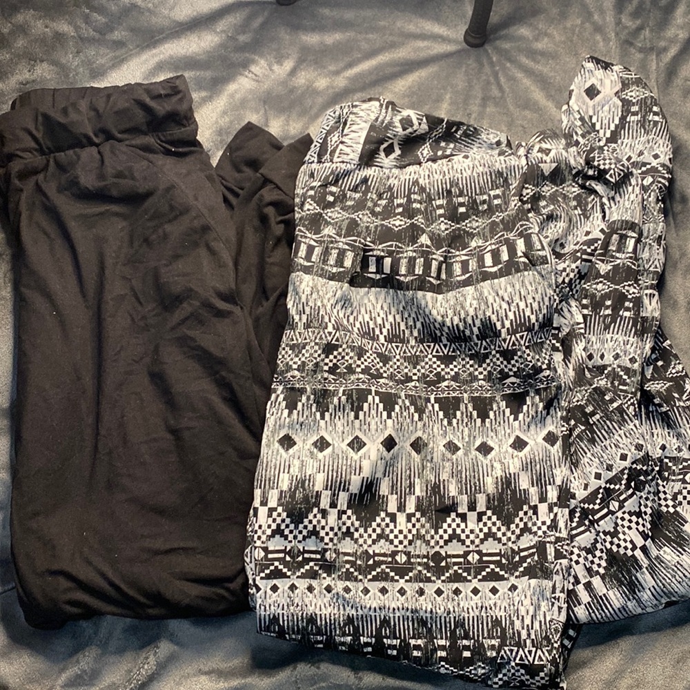 2 Pair of sweats